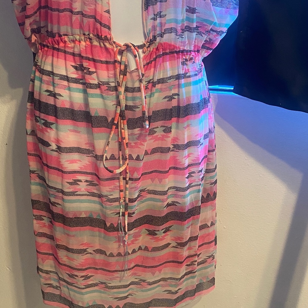 Colorful Geometric Patterned Kimono - Picture 2 of 4